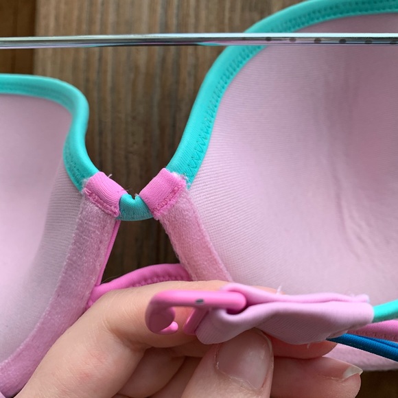 Victoria’s Secret Strapless Bikini Top Sz 32D - Picture 4 of 5